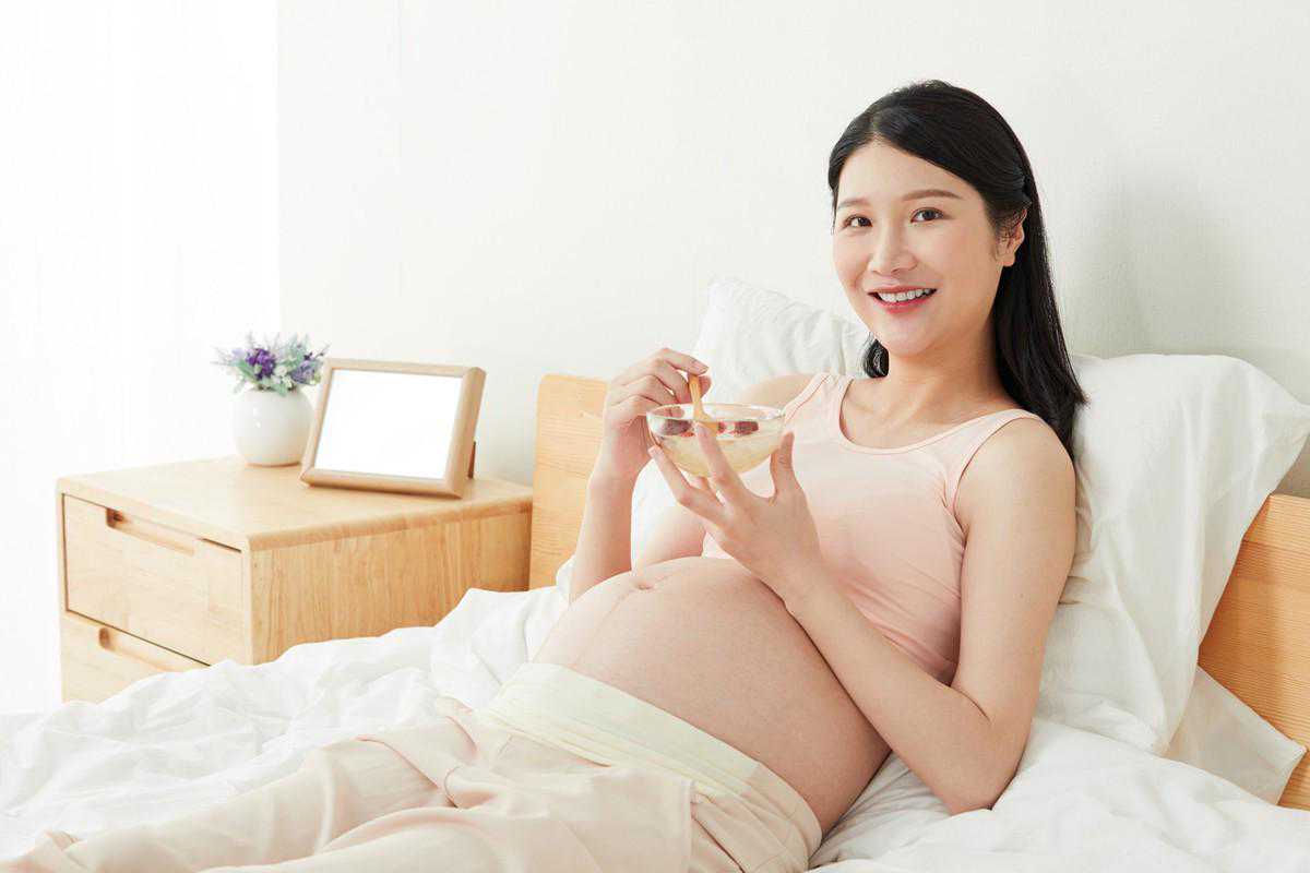 武汉囊胚怀孕注意什么_怀孕后，孕妇吃水果有“讲究”，这些水果即使再喜欢